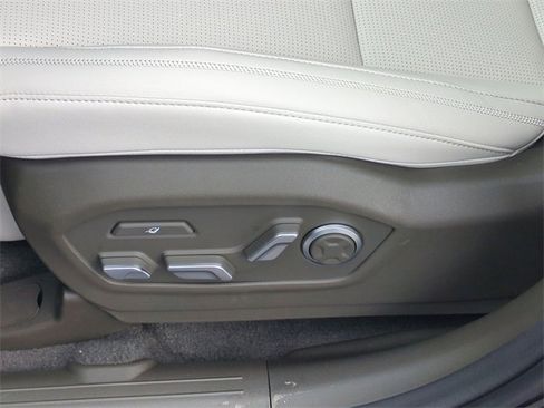 New 2025 Hyundai Santa Fe Calligraphy image 18