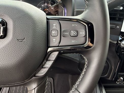 New 2026 RAM 2500 Limited AWD/4WD image 15