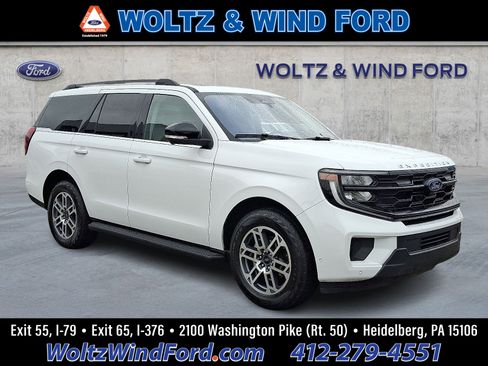 Used 2025 Ford Expedition Active AWD/4WD image 1