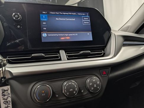 New 2026 Chevrolet Trax LS w/ LS Convenience Package FWD image 20