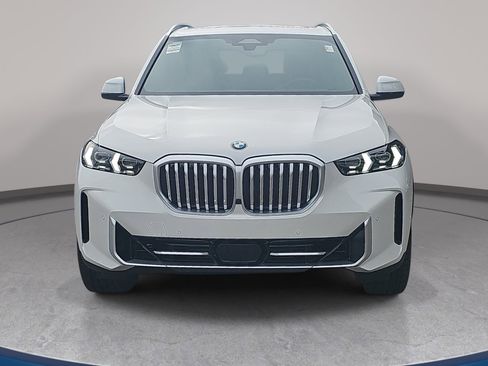 New 2026 BMW X5 xDrive40i w/ Climate Comfort Package AWD/4WD image 2