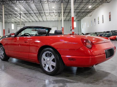 Used 2002 Ford Thunderbird Deluxe image 4