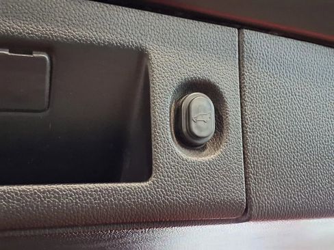 Used 2016 Cadillac Escalade ESV Luxury image 7