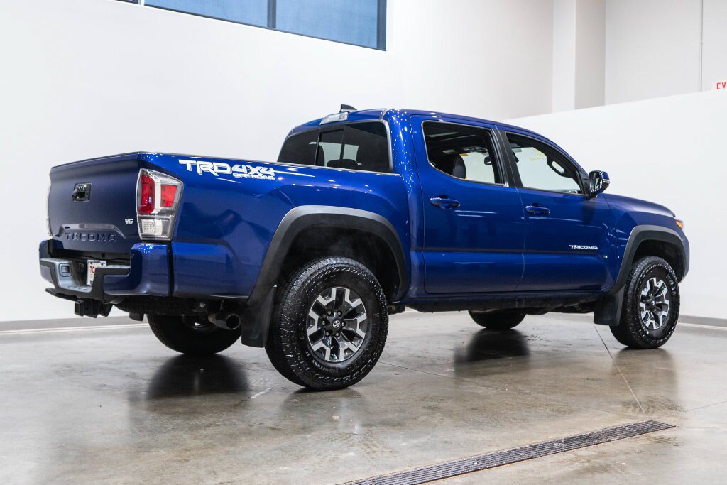 Certified 2023 Toyota Tacoma TRD Off-Road w/ TRD Premium Off Road Package AWD/4WD image 9