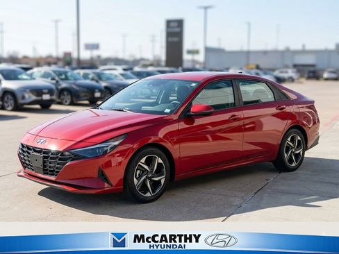Used 2025 Hyundai Elantra Sport FWD image 1