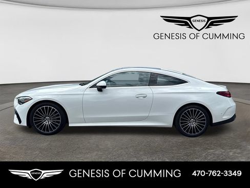 Used 2025 Mercedes-Benz CLE 300 4MATIC Coupe image 4