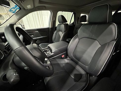 Used 2025 Honda Pilot Elite image 25