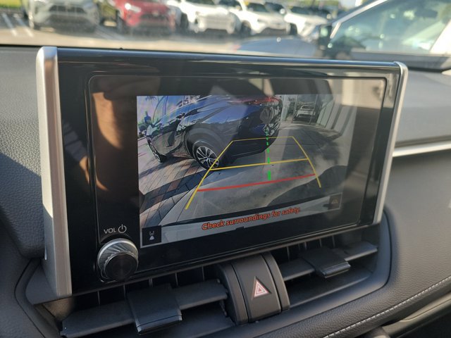 Used 2025 Toyota RAV4 XLE AWD/4WD image 31