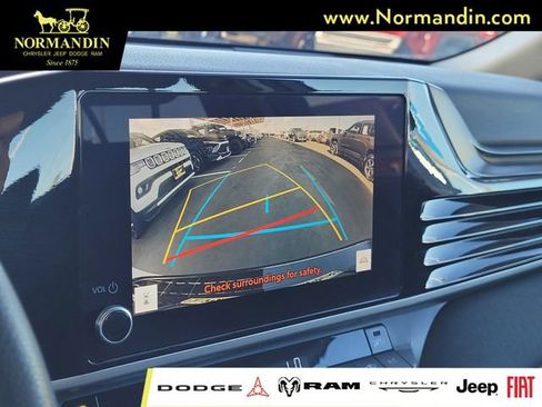 Used 2025 Toyota Camry LE FWD image 10