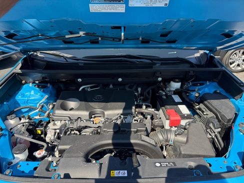 Used 2019 Toyota RAV4 LE w/ All Weather Liner Package AWD/4WD image 20