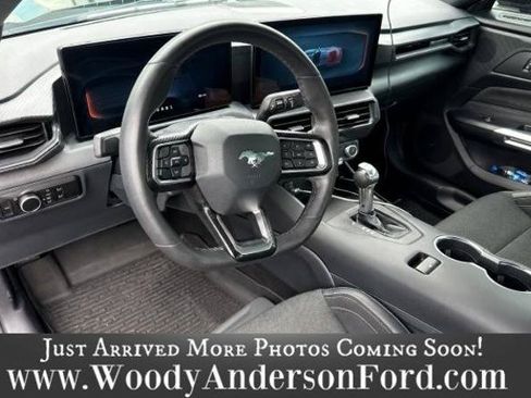 Certified 2025 Ford Mustang Coupe RWD image 4