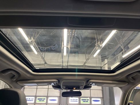 Certified 2024 Subaru Forester Limited image 30