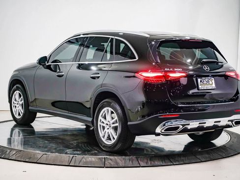 Used 2023 Mercedes-Benz GLC 300 4MATIC image 2