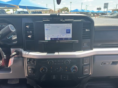Used 2023 Ford F350 XLT AWD/4WD image 26