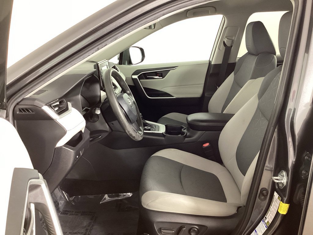 Used 2021 Toyota RAV4 XLE AWD/4WD image 10