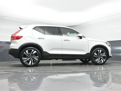 Used 2024 Volvo XC40 B5 Ultimate w/ Climate Package AWD/4WD image 44