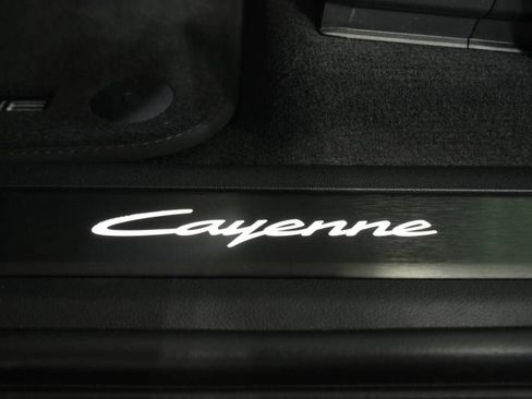New 2025 Porsche Cayenne E-Hybrid AWD/4WD image 34