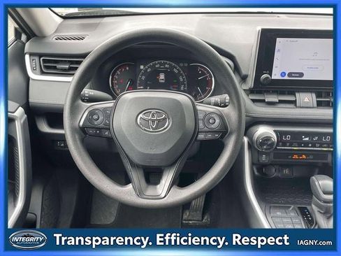 Used 2025 Toyota RAV4 XLE image 13