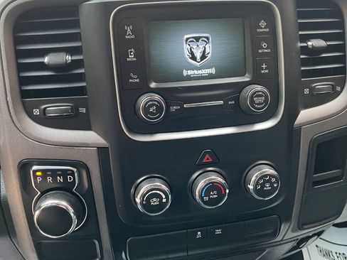 Used 2017 RAM 1500 Express RWD image 19