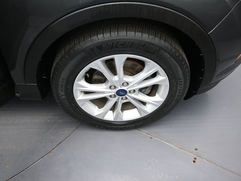 Used 2019 Ford Escape S image 41