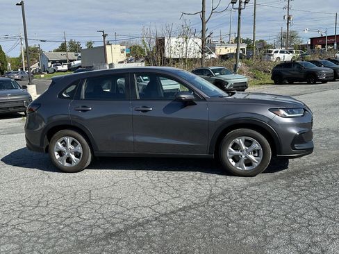 Certified 2025 Honda HR-V LX image 9
