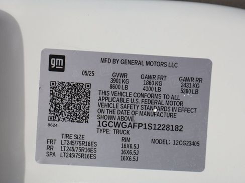 Used 2025 Chevrolet Express 2500 w/ Driver Convenience Package RWD image 45