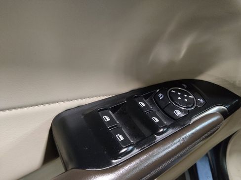 Used 2018 Lincoln MKC Select w/ Select Plus Package FWD image 27