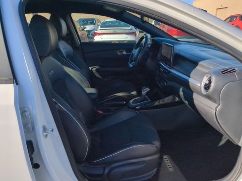 Used 2022 Kia Forte GT-Line image 33