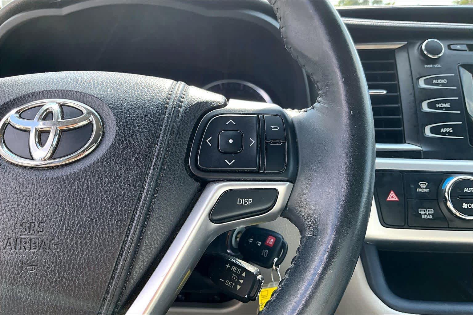 Used 2014 Toyota Highlander Plus AWD/4WD image 23