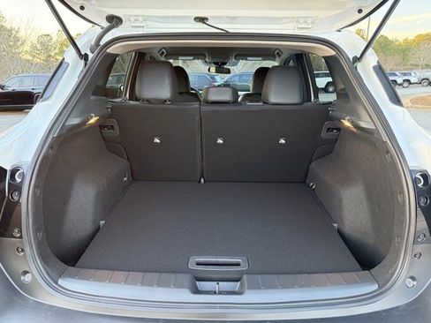 Used 2025 Nissan Kicks SR image 28