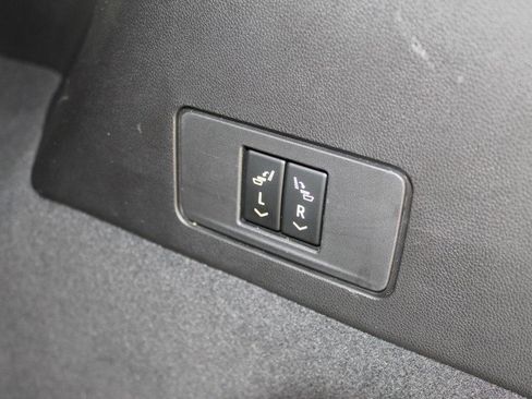 Used 2023 Cadillac XT6 Luxury image 13