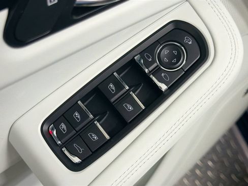 New 2026 Porsche Macan S AWD/4WD image 19