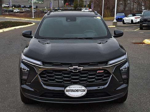 New 2026 Chevrolet Trax RS w/ Sunroof Package image 5