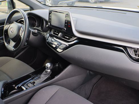 Used 2021 Toyota C-HR Nightshade image 32