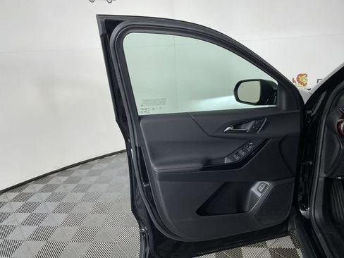 Used 2025 Chevrolet Equinox RS w/ Safety and Technology Package image 35