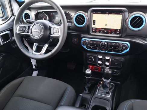 Used 2023 Jeep Wrangler Unlimited Rubicon 4xe w/ Cold Weather Group AWD/4WD image 10