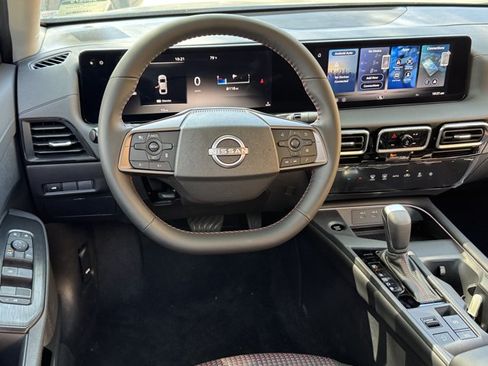 New 2026 Nissan Sentra SR w/ Floor Mat Package FWD image 12