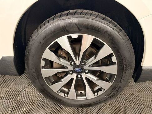 Used 2017 Subaru Outback 3.6R Limited AWD/4WD image 20