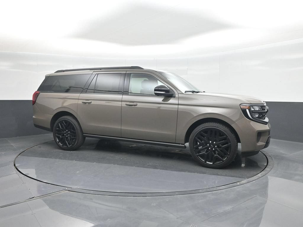 Used 2027 Ford Expedition Max Platinum w/ Stealth Performance Package AWD/4WD image 11