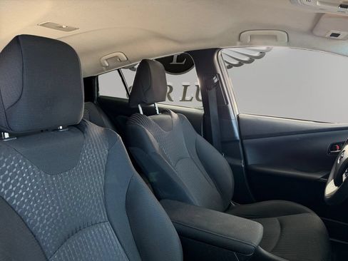 Used 2018 Toyota Prius Two w/ Prius Two Safety Plus Package FWD image 15
