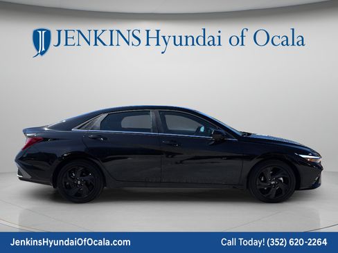 New 2026 Hyundai Elantra SEL Sport Premium FWD image 2