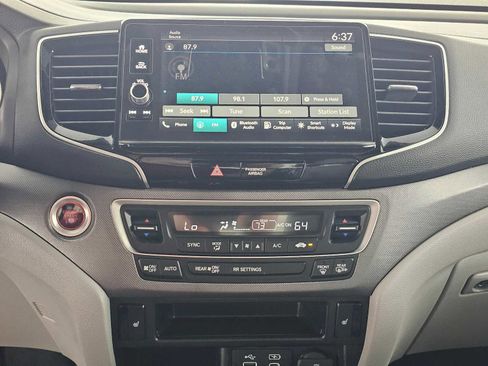 Certified 2025 Honda Ridgeline RTL image 26