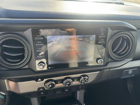 Used 2022 Toyota Tacoma SR RWD image 16