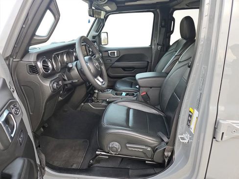 Used 2023 Jeep Wrangler Unlimited Sahara AWD/4WD image 28