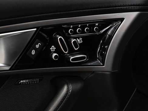 Used 2016 Jaguar F-TYPE S image 34