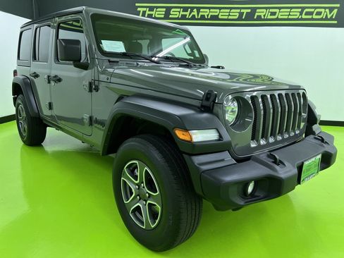 Used 2022 Jeep Wrangler Unlimited Sport AWD/4WD image 2