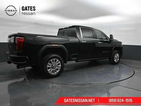 Used 2022 GMC Sierra 2500 Denali w/ Denali Ultimate Package AWD/4WD image 2