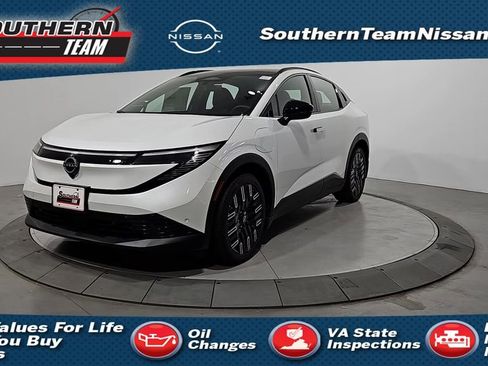 New 2026 Nissan Leaf Platinum+ image 1