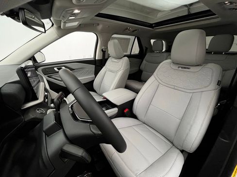New 2026 Ford Explorer Platinum image 21
