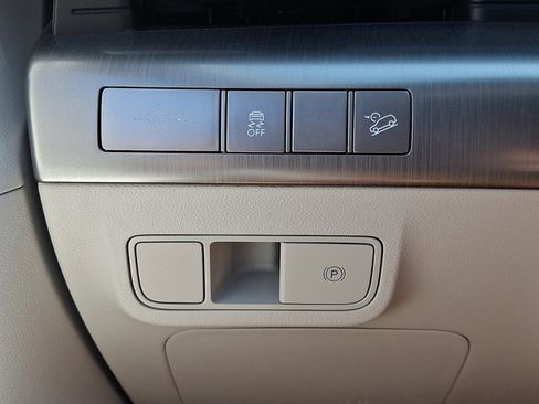 Used 2024 Hyundai Kona SEL AWD/4WD image 24
